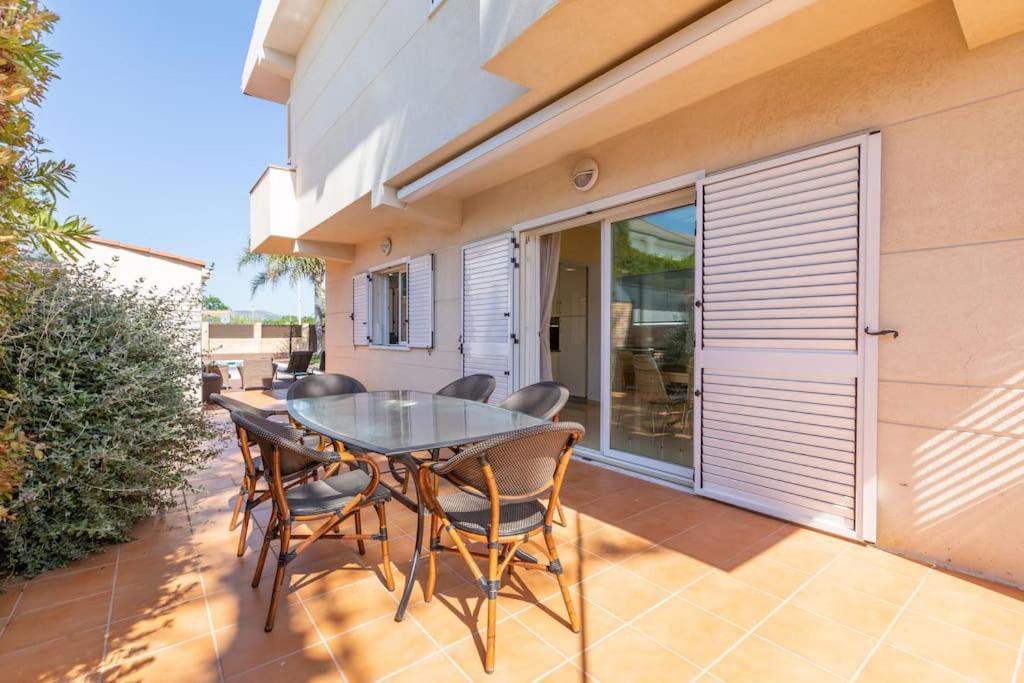 فيلا Casa Junto Al Mar Con Jardin ساغونتو المظهر الخارجي الصورة